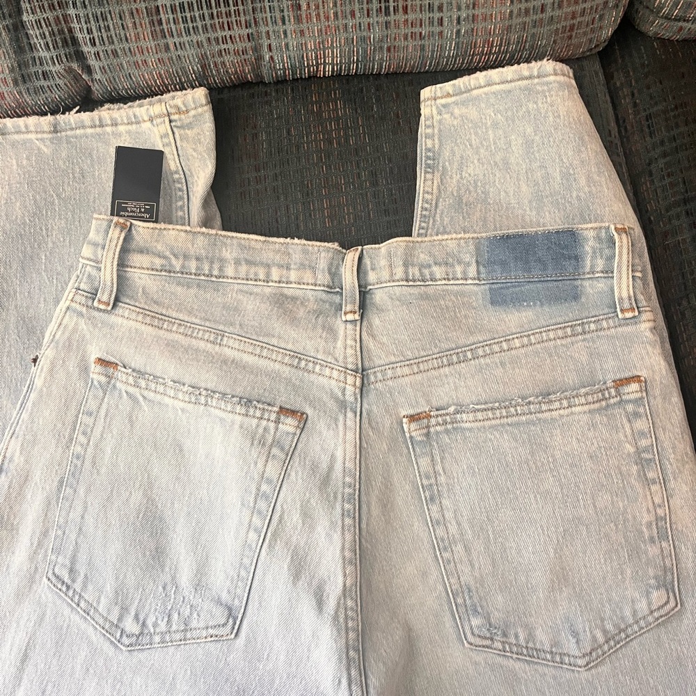 Abercrombie & Fitch 90s jeans